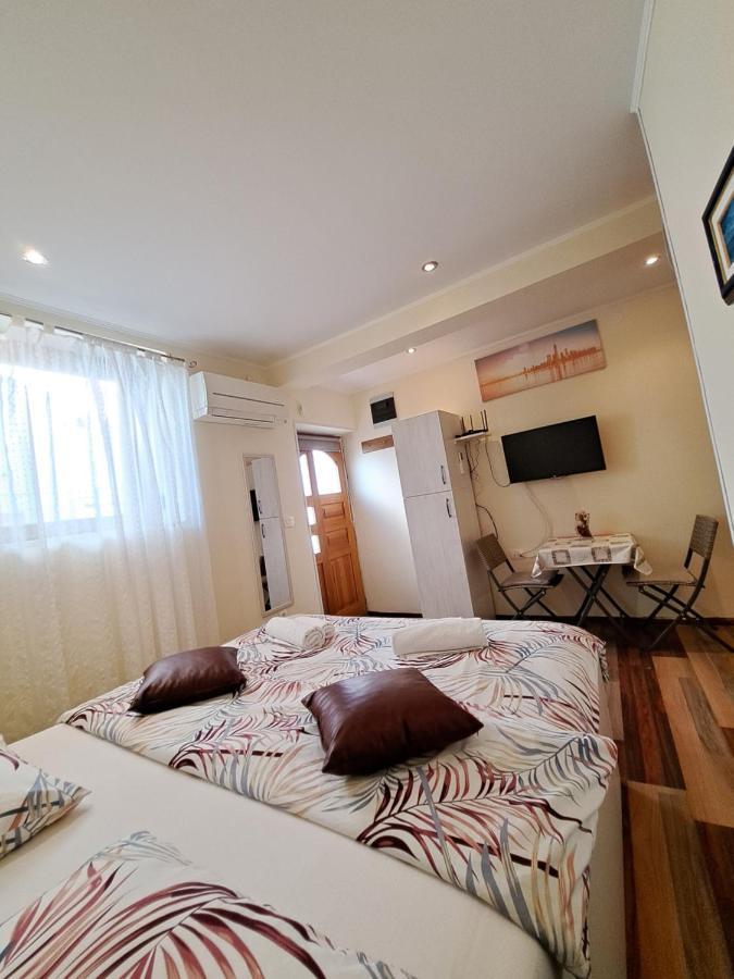 Meressa Nina&Leo Studio Apartments Novigrad Istria Eksteriør billede