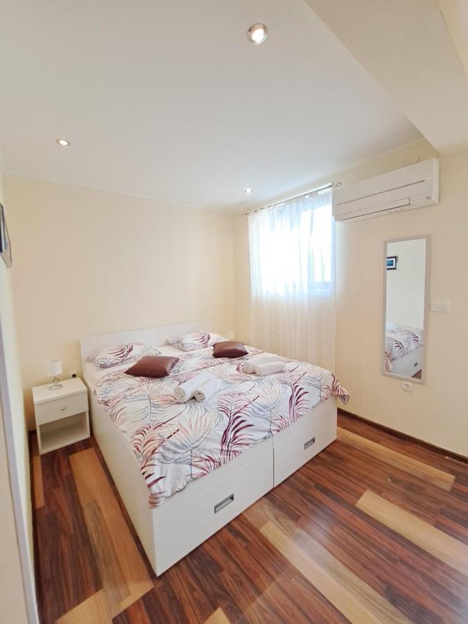 Meressa Nina&Leo Studio Apartments Novigrad Istria Eksteriør billede