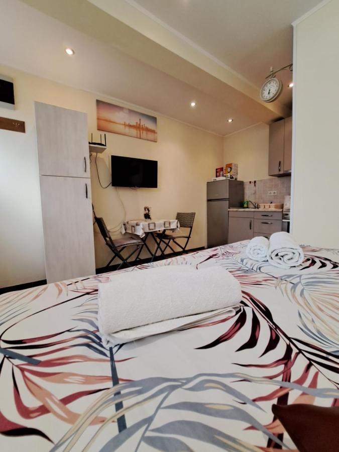 Meressa Nina&Leo Studio Apartments Novigrad Istria Eksteriør billede