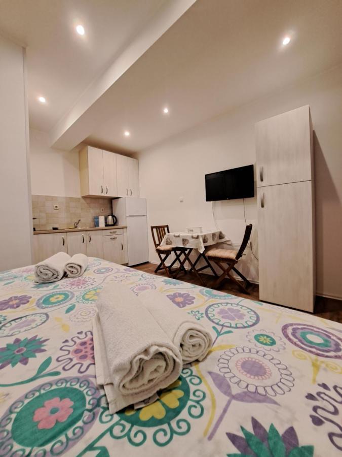 Meressa Nina&Leo Studio Apartments Novigrad Istria Eksteriør billede