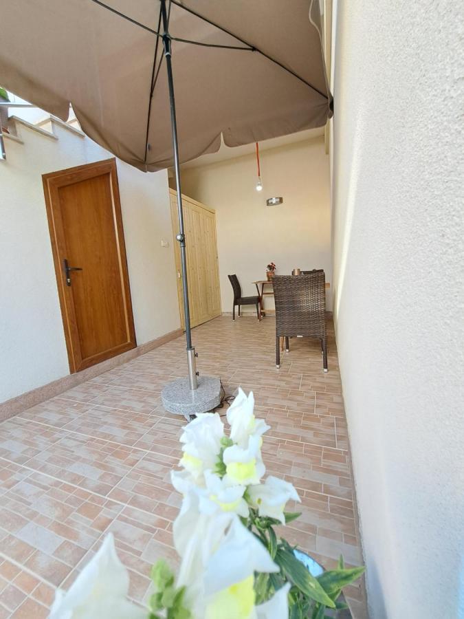 Meressa Nina&Leo Studio Apartments Novigrad Istria Eksteriør billede