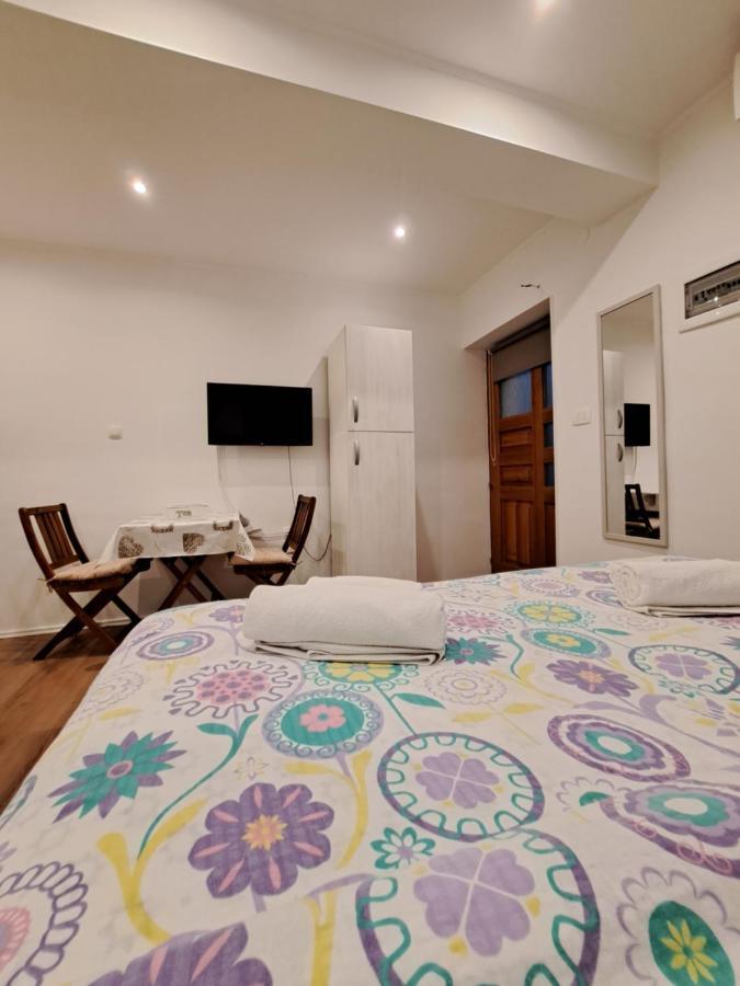Meressa Nina&Leo Studio Apartments Novigrad Istria Eksteriør billede