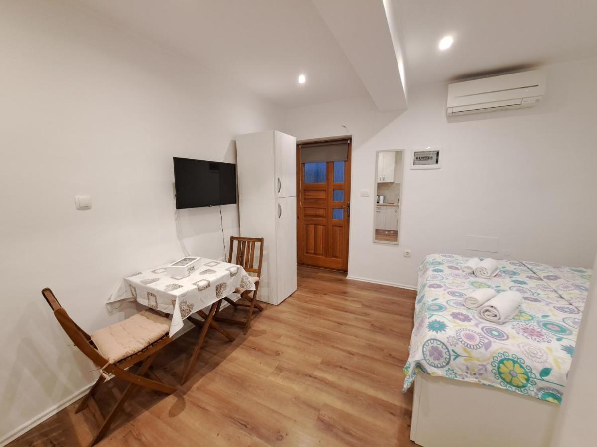 Meressa Nina&Leo Studio Apartments Novigrad Istria Eksteriør billede