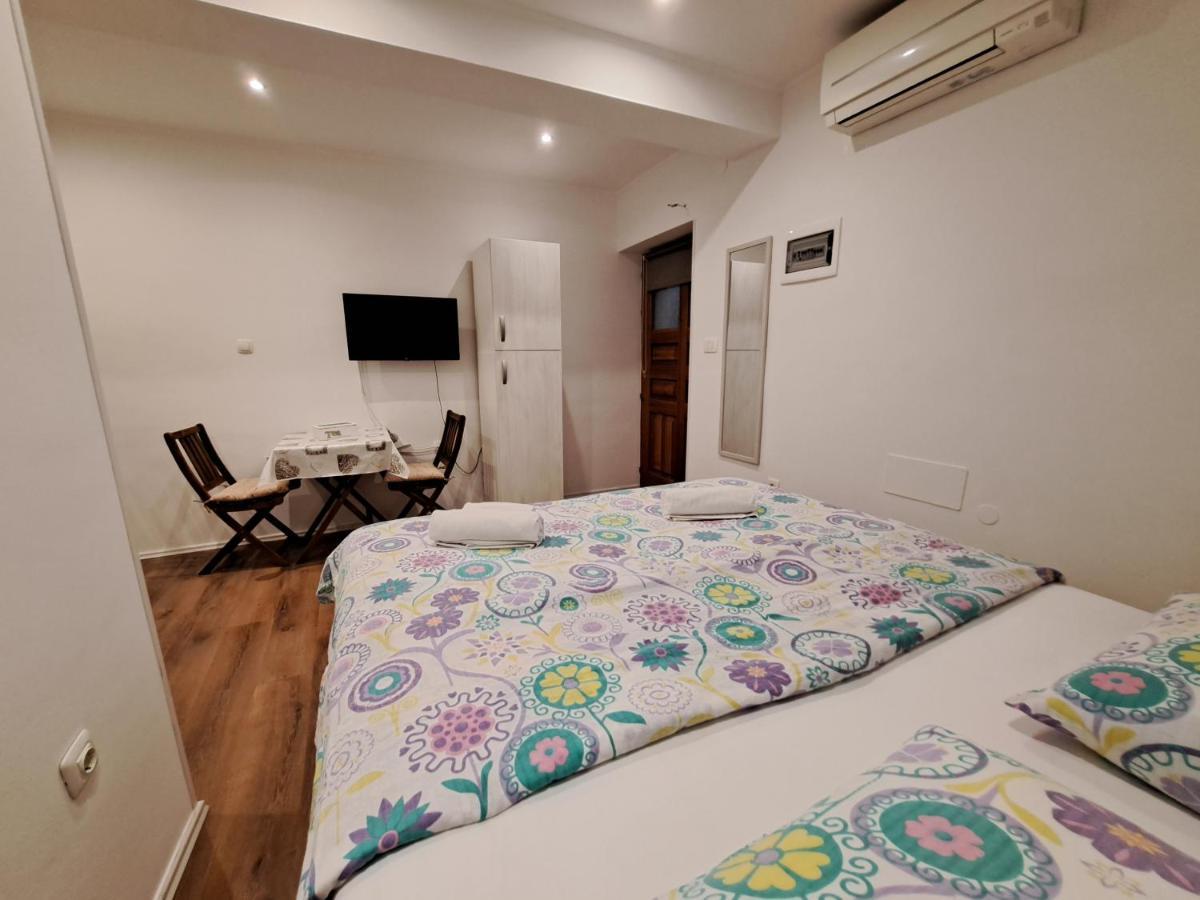 Meressa Nina&Leo Studio Apartments Novigrad Istria Eksteriør billede