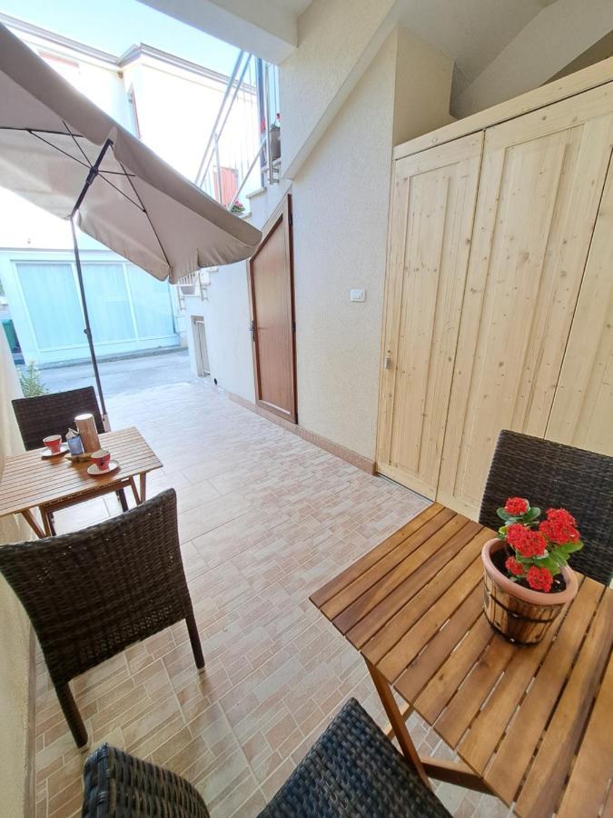 Meressa Nina&Leo Studio Apartments Novigrad Istria Eksteriør billede