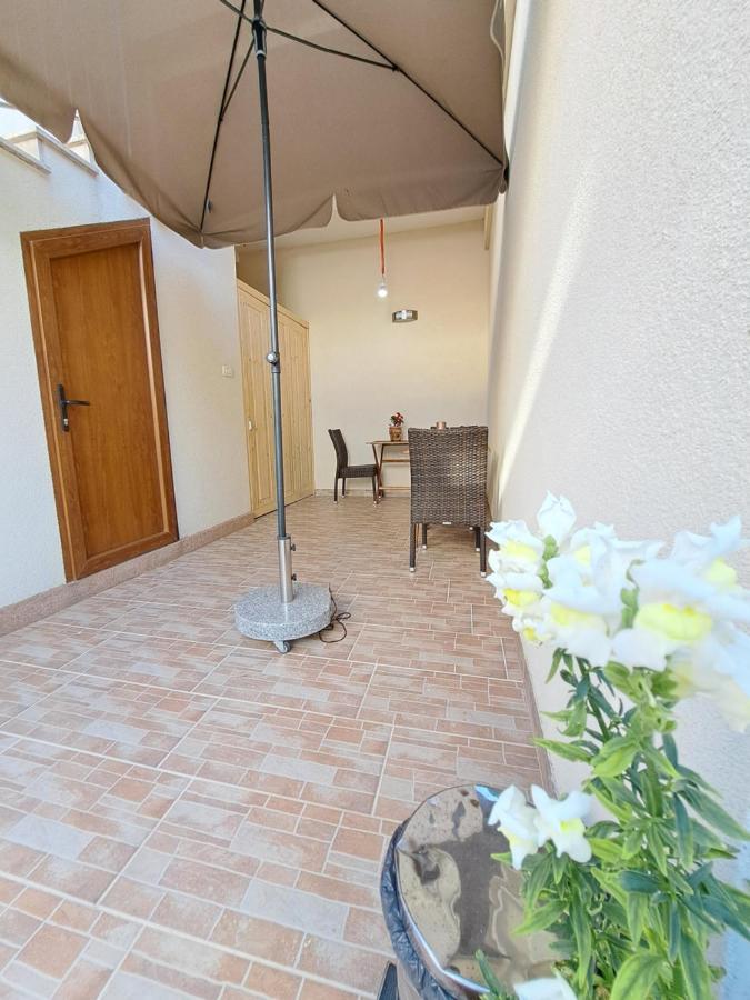 Meressa Nina&Leo Studio Apartments Novigrad Istria Eksteriør billede
