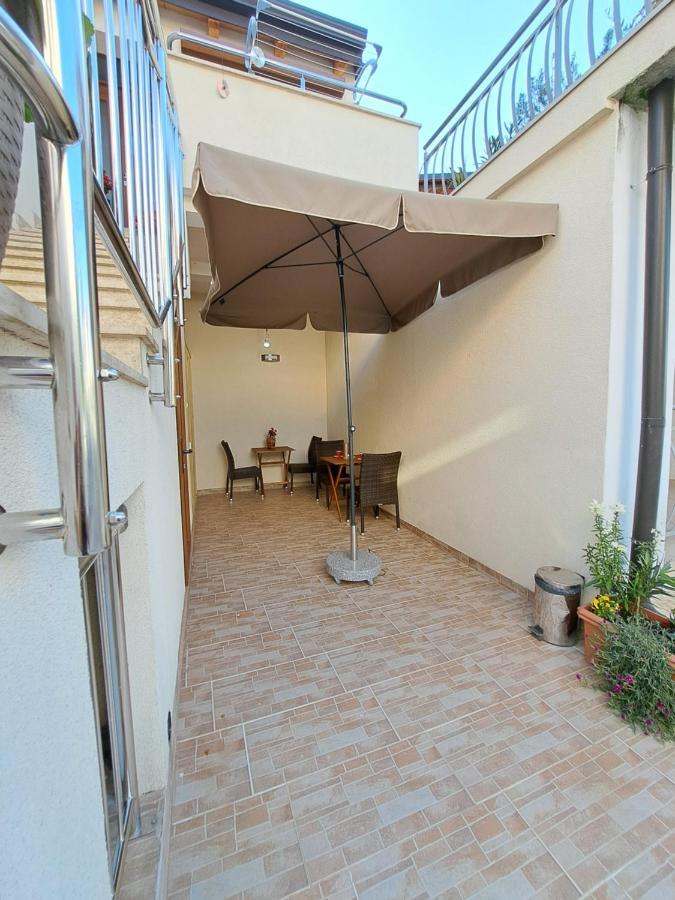 Meressa Nina&Leo Studio Apartments Novigrad Istria Eksteriør billede