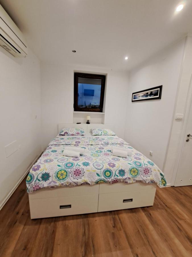Meressa Nina&Leo Studio Apartments Novigrad Istria Eksteriør billede