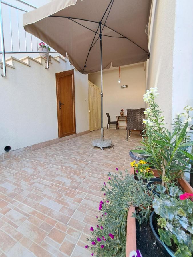 Meressa Nina&Leo Studio Apartments Novigrad Istria Eksteriør billede